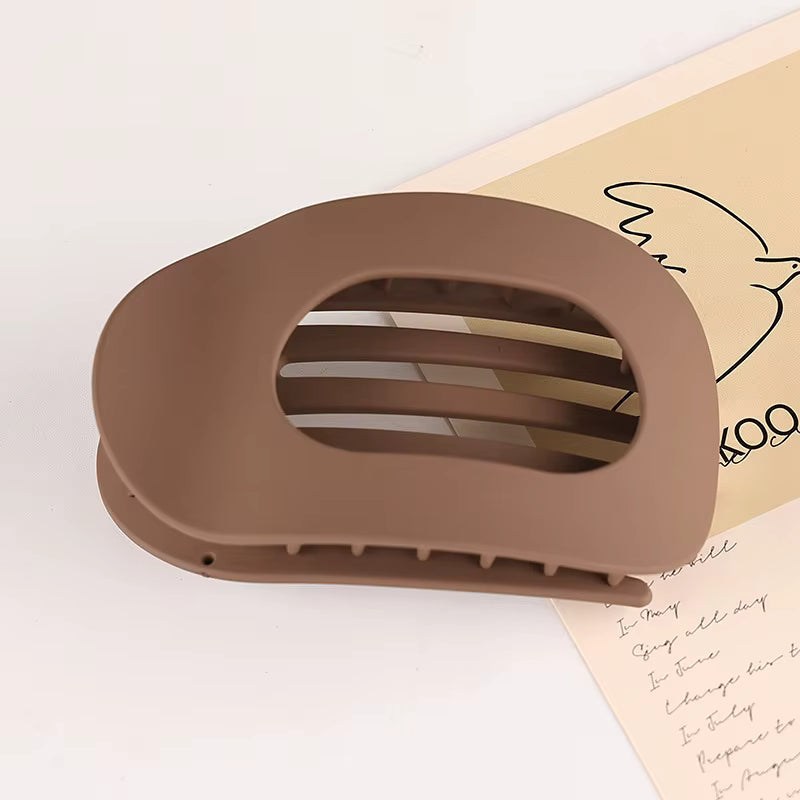 Matte Hair Claw Clip – Large Flat Round Hair Clip